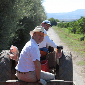Die Bauern der Bio Kooperative Agrinova bei der Ernte.